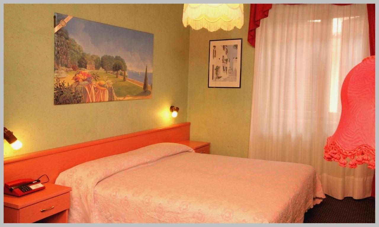 Hotel Benaco Σιρμιόνε Εξωτερικό φωτογραφία