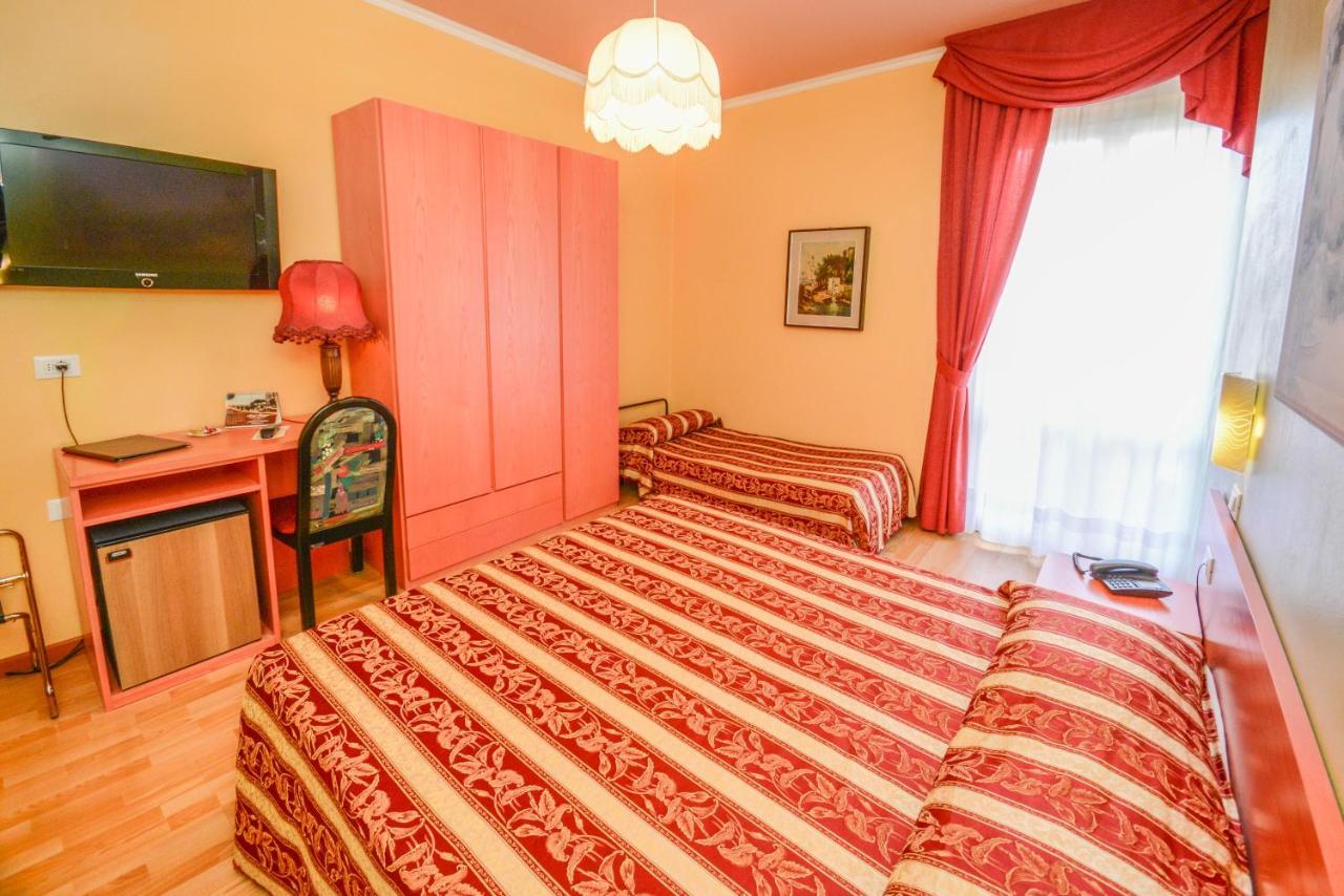 Hotel Benaco Σιρμιόνε Εξωτερικό φωτογραφία