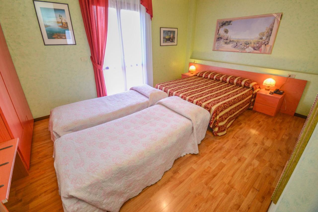 Hotel Benaco Σιρμιόνε Εξωτερικό φωτογραφία