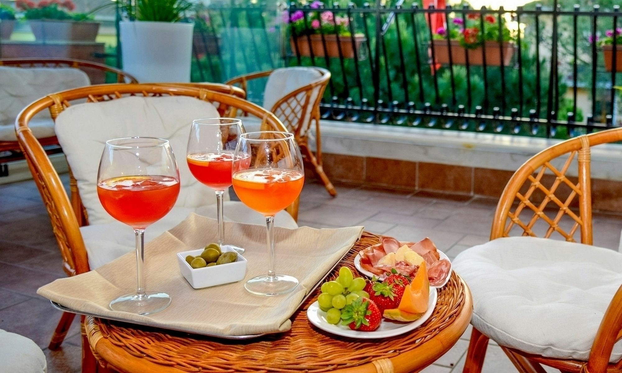 Hotel Benaco Σιρμιόνε Εξωτερικό φωτογραφία